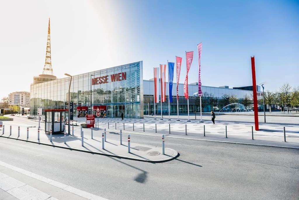 Town House Near Metro & Vienna City Center Kültér fotó